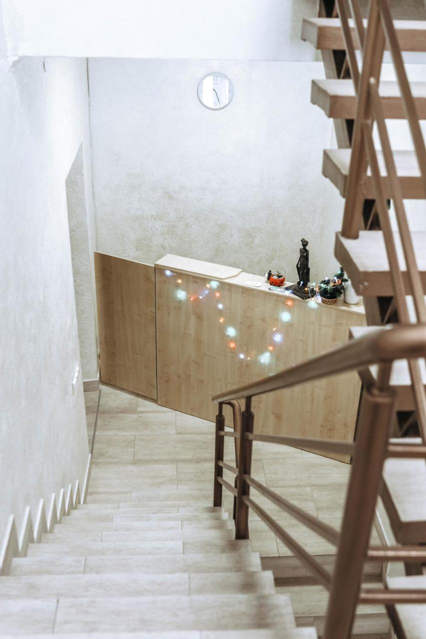 Hotel Rafinad Lviv Bagian luar foto