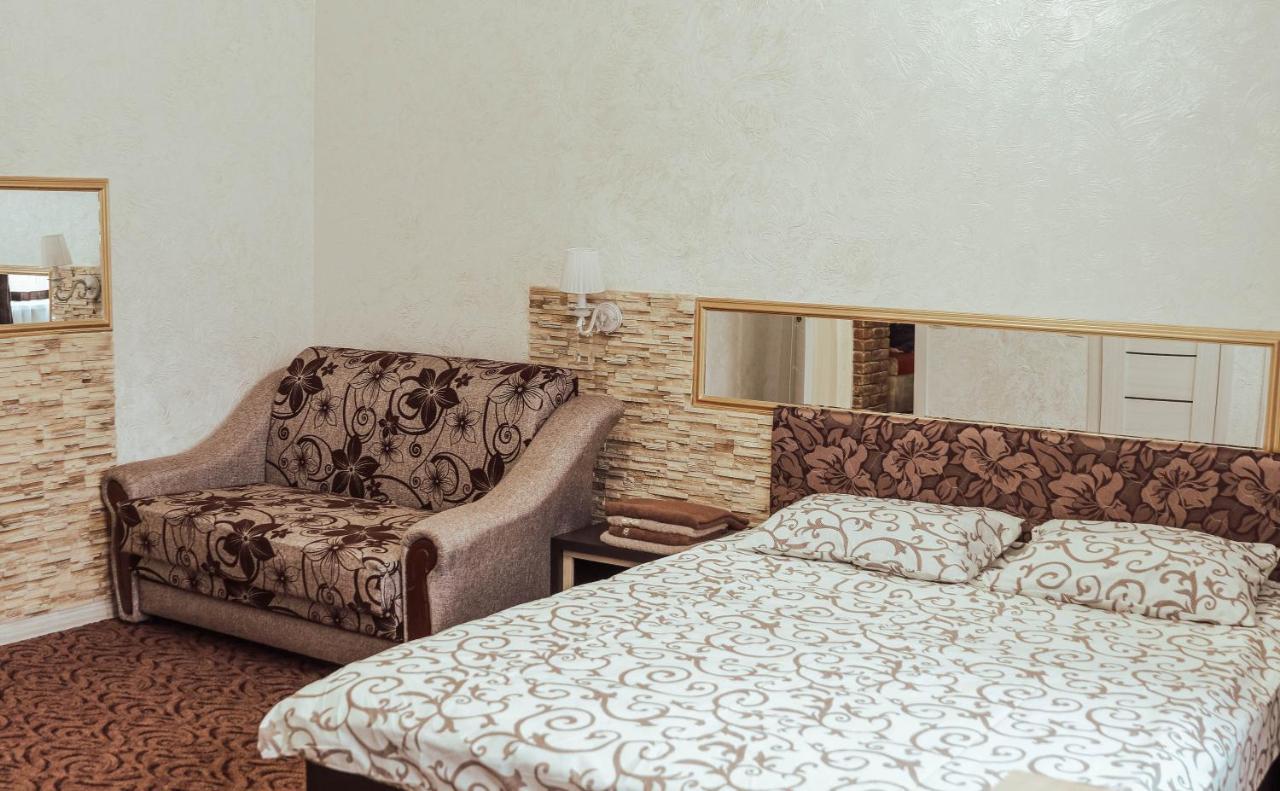 Hotel Rafinad Lviv Bagian luar foto