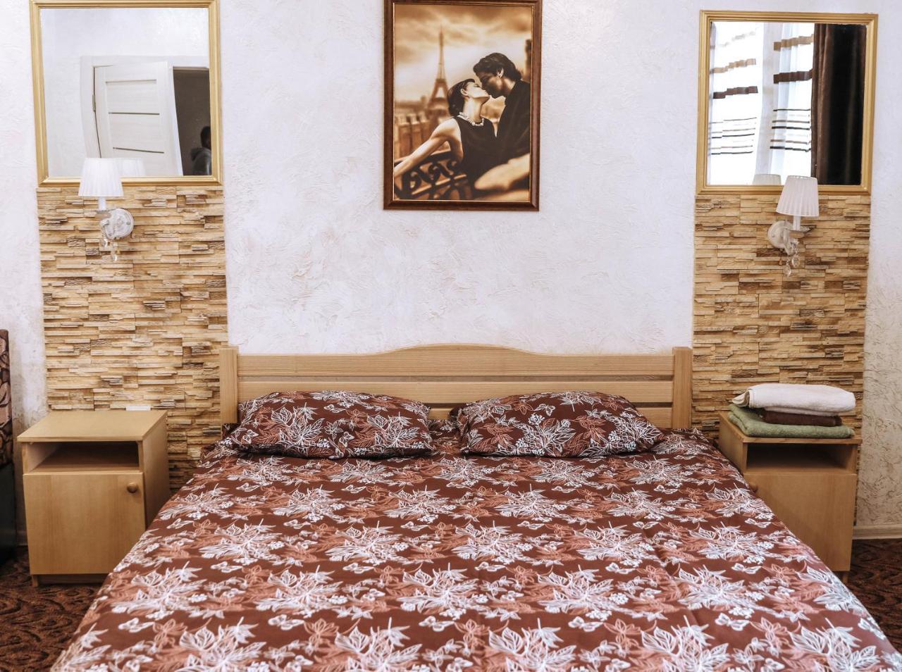 Hotel Rafinad Lviv Bagian luar foto