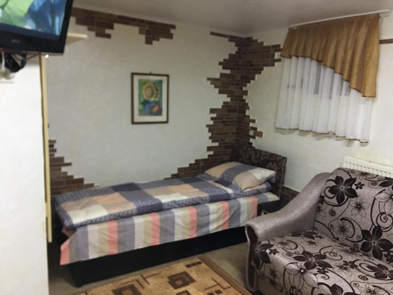 Hotel Rafinad Lviv Bagian luar foto